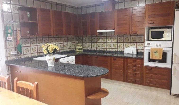 Resale - Villa - Novelda