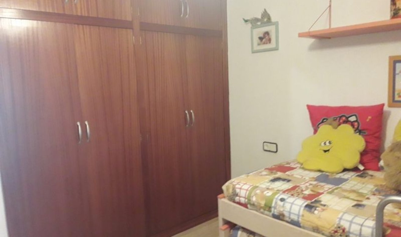 Resale - Villa - Novelda