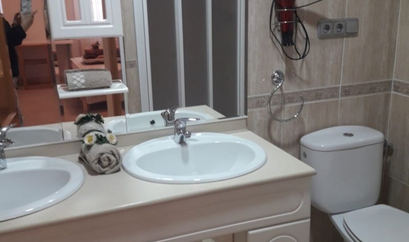 Resale - Villa - Novelda