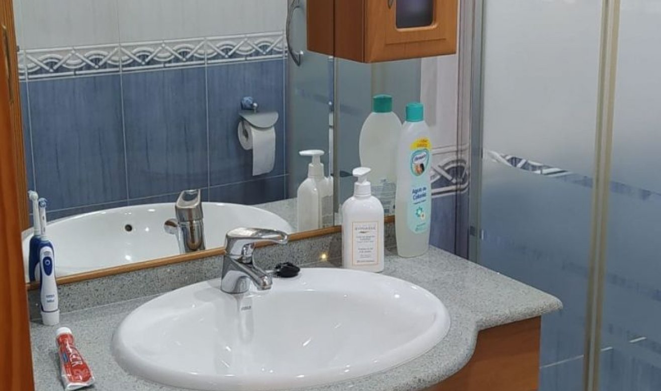 Reventa - Apartamento / piso - Hondón de las Nieves