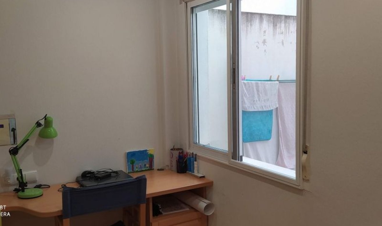 Reventa - Apartamento / piso - Hondón de las Nieves