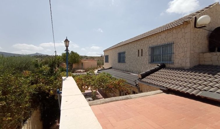 Resale - Villa - Hondón de las Nieves