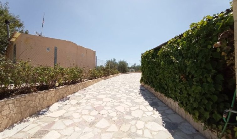 Resale - Villa - Hondón de las Nieves