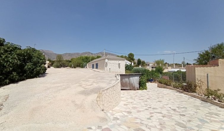 Resale - Villa - Hondón de las Nieves