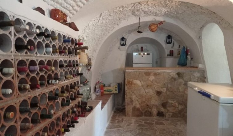 Resale - Villa - Hondón de las Nieves
