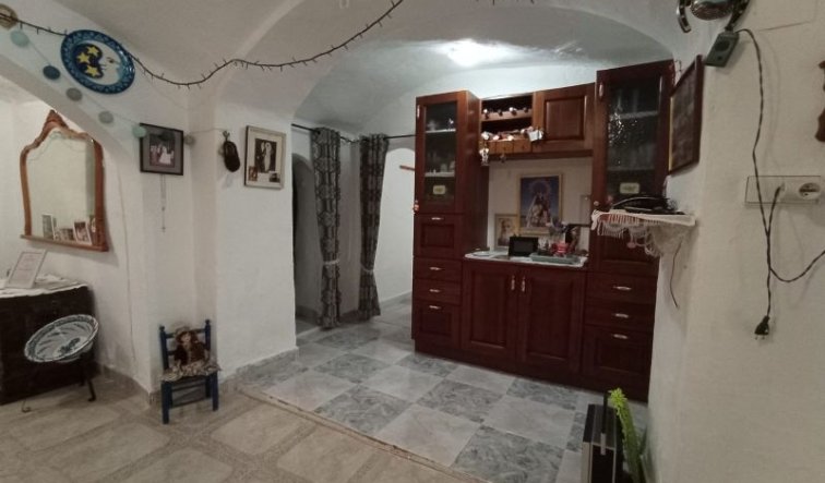 Resale - Villa - Hondón de las Nieves