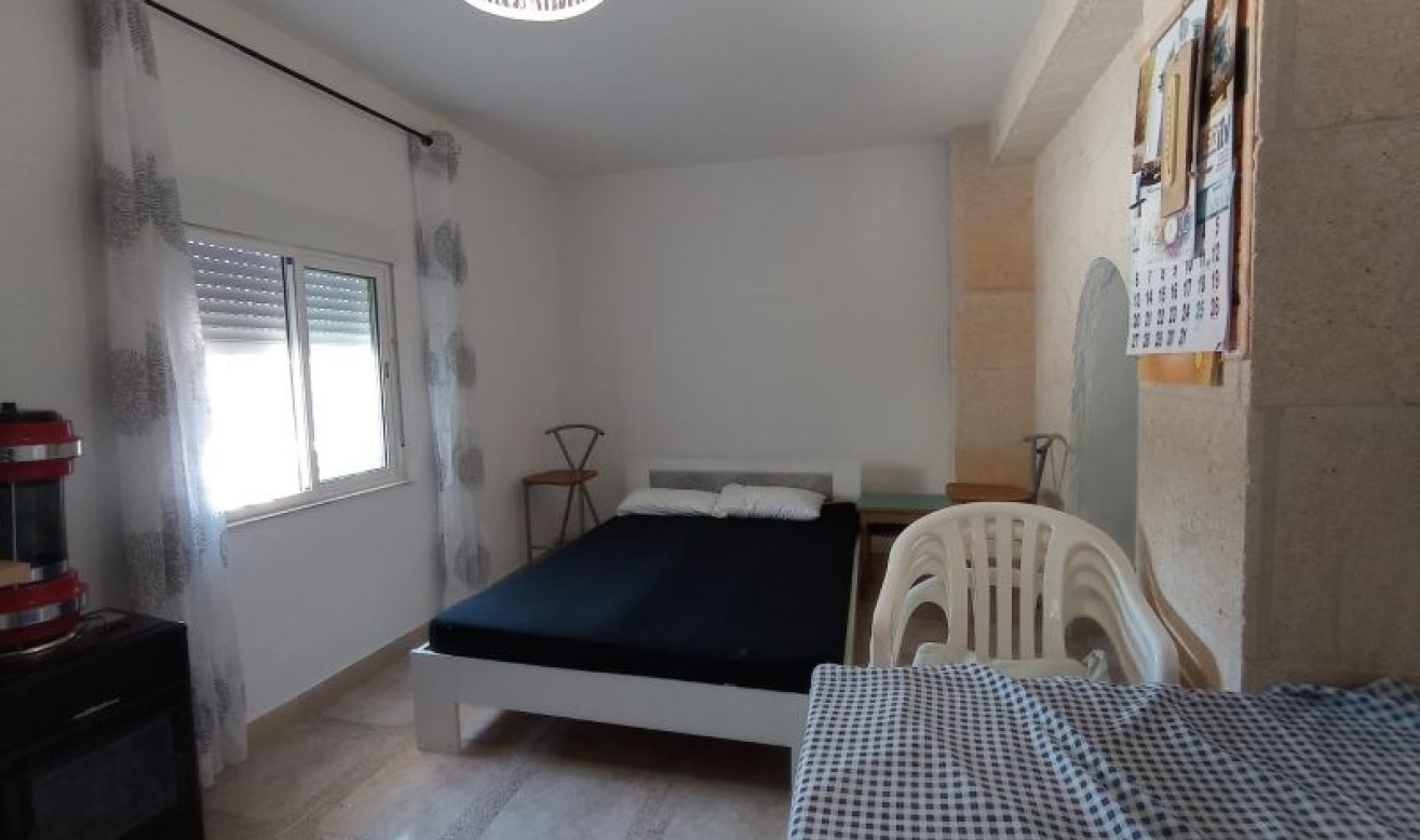 Resale - Villa - Hondón de las Nieves