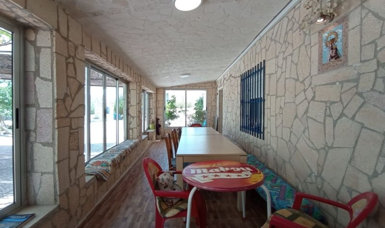 Resale - Villa - Hondón de las Nieves