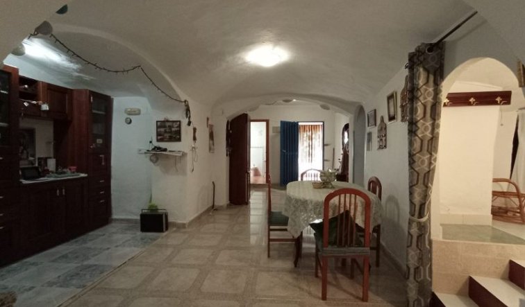 Resale - Villa - Hondón de las Nieves