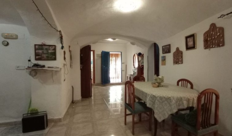Resale - Villa - Hondón de las Nieves