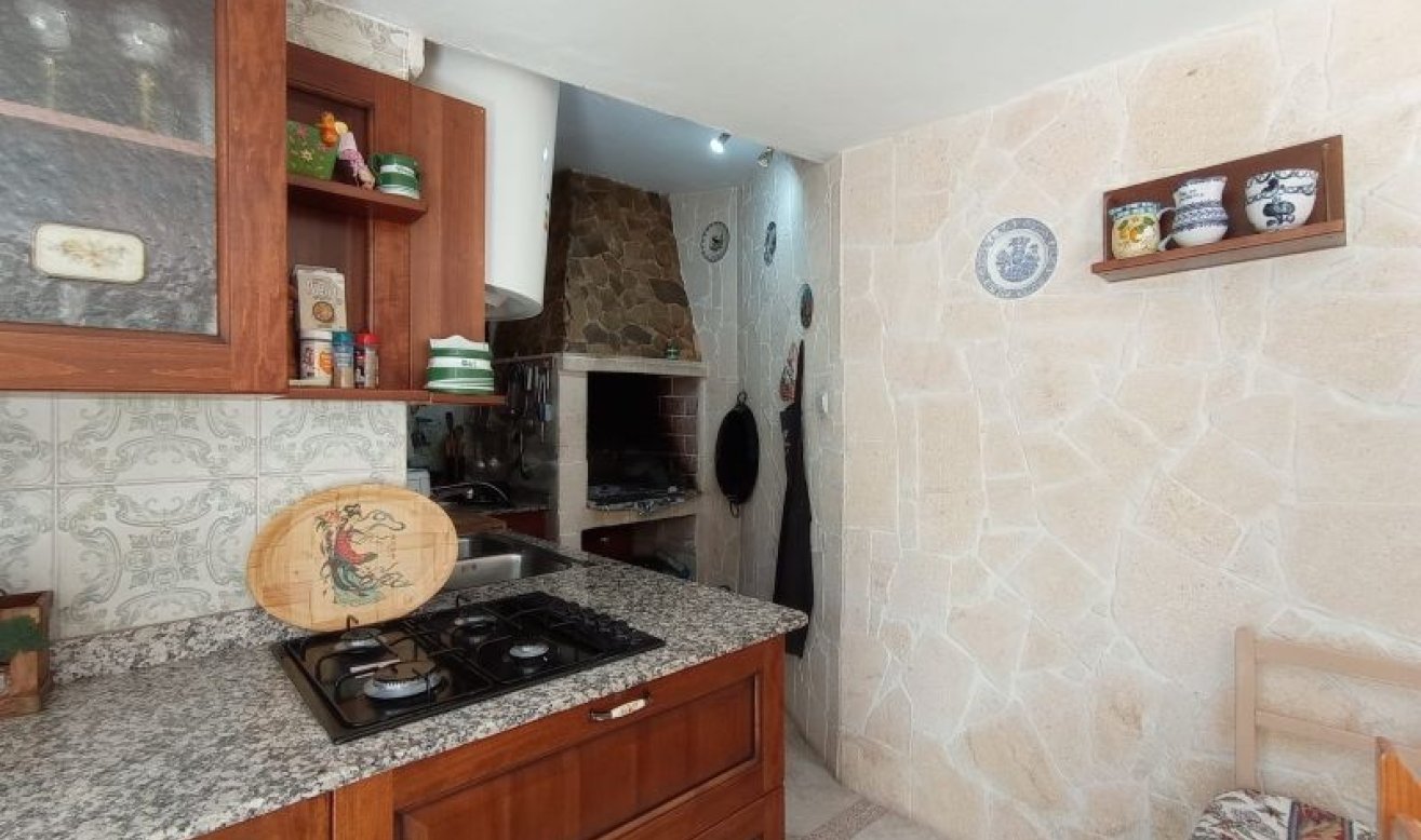 Resale - Villa - Hondón de las Nieves