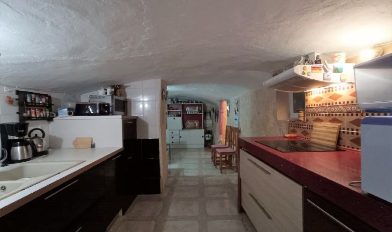 Resale - Villa - Hondón de las Nieves