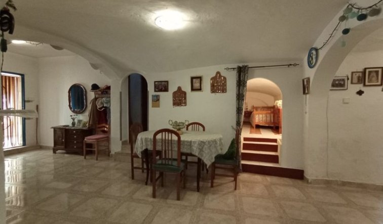 Resale - Villa - Hondón de las Nieves