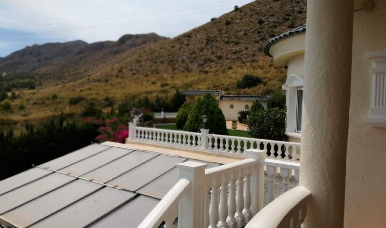Revente - Villa - Hondón de las Nieves