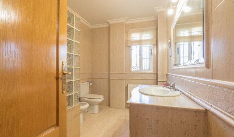 Reventa - Villa - Crevillente