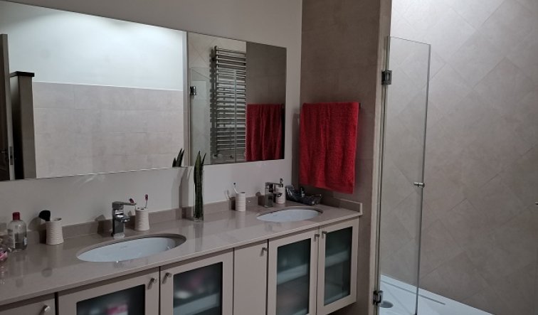 Resale - Villa - Orihuela