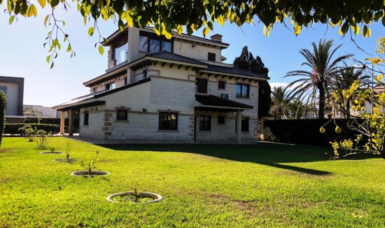 Reventa - Villa - Orihuela Costa