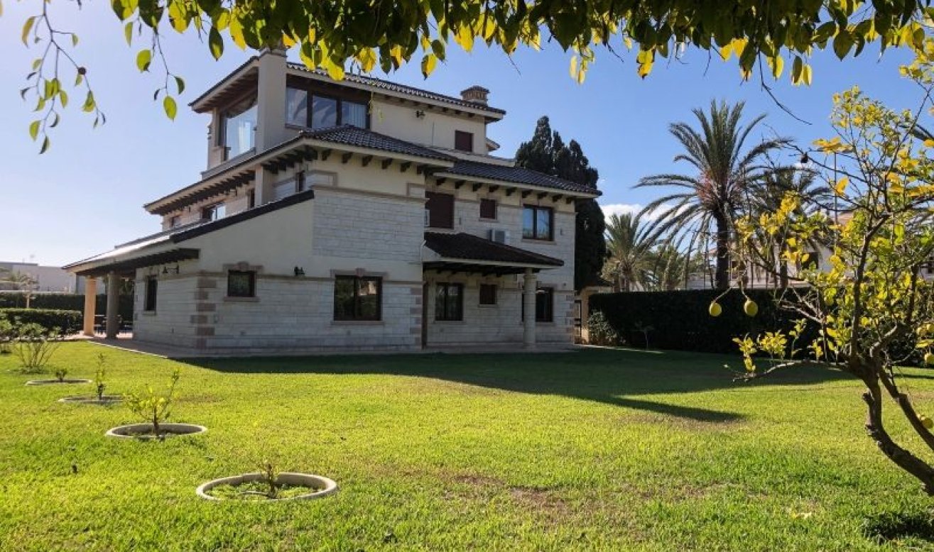 Reventa - Villa - Orihuela Costa