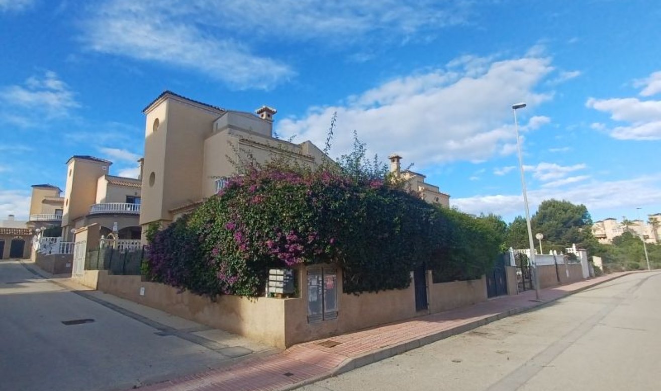 Reventa - Villa - Orihuela Costa
