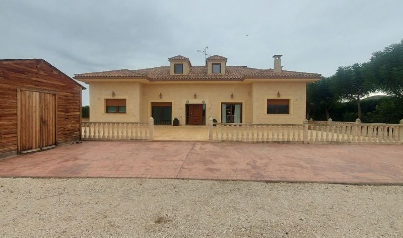 Revente - Villa - Hondón de las Nieves