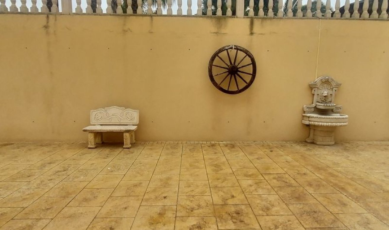 Revente - Villa - Hondón de las Nieves