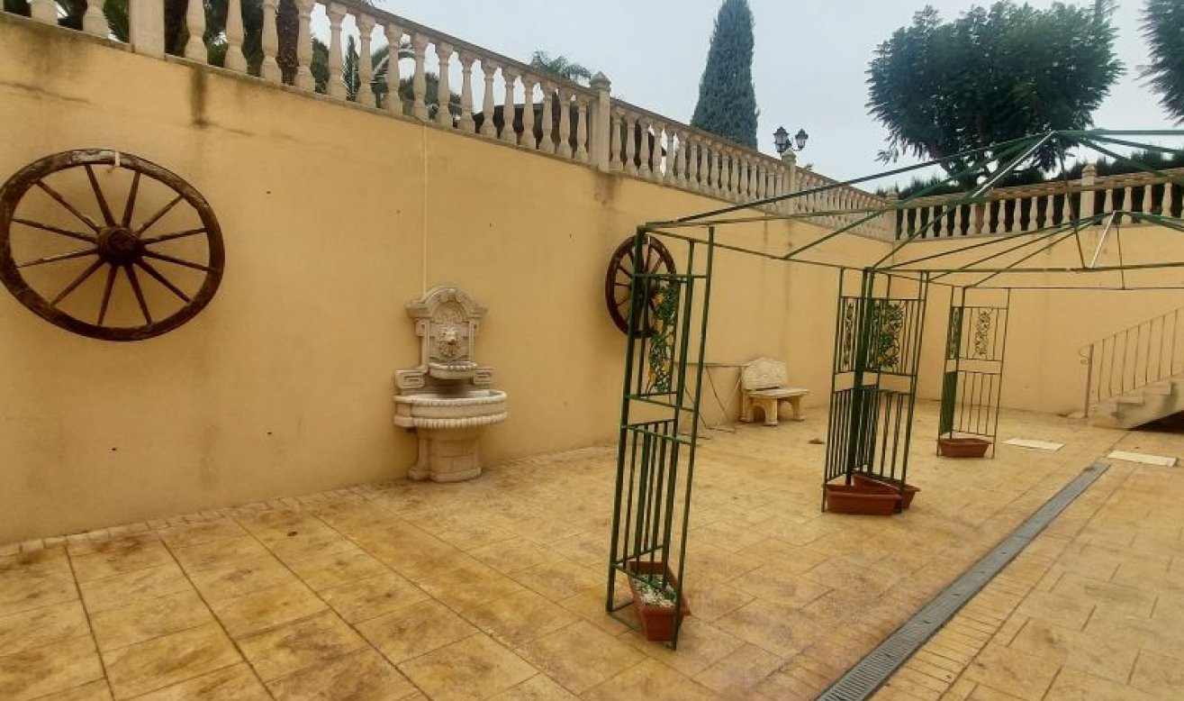 Revente - Villa - Hondón de las Nieves