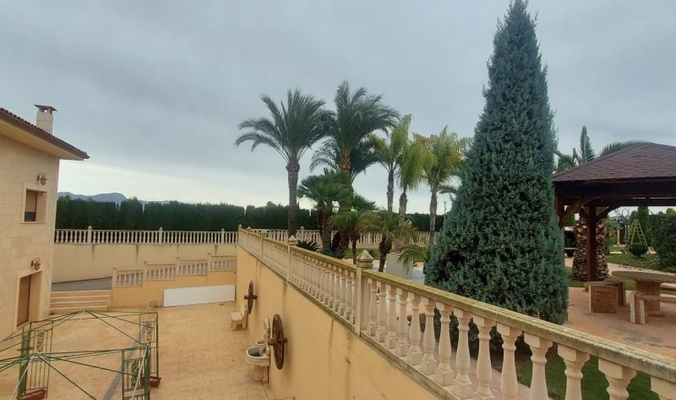 Revente - Villa - Hondón de las Nieves