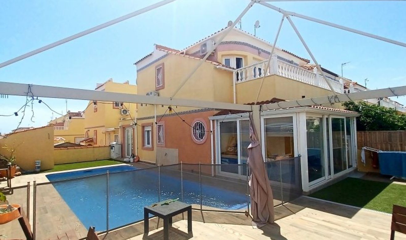 Revente - Villa - Orihuela Costa