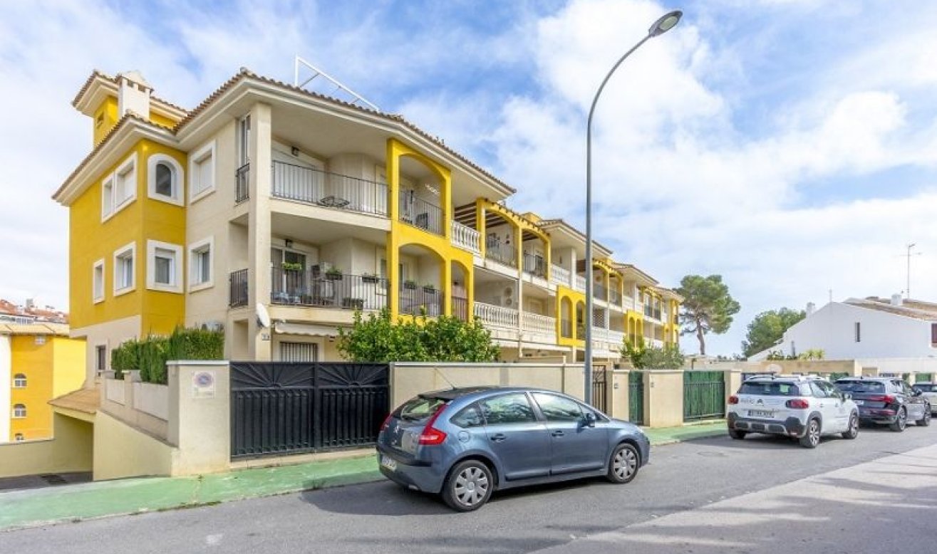 Resale - Apartment / flat - Orihuela Costa