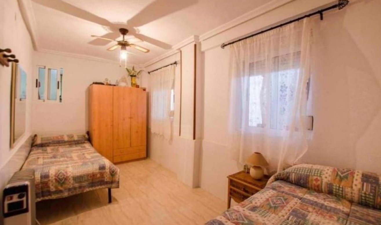 Resale - Country house - Crevillente