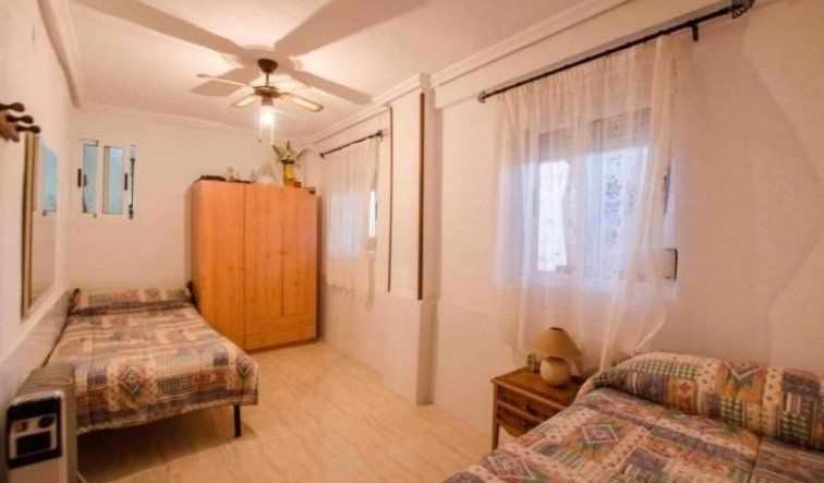 Resale - Country house - Crevillente