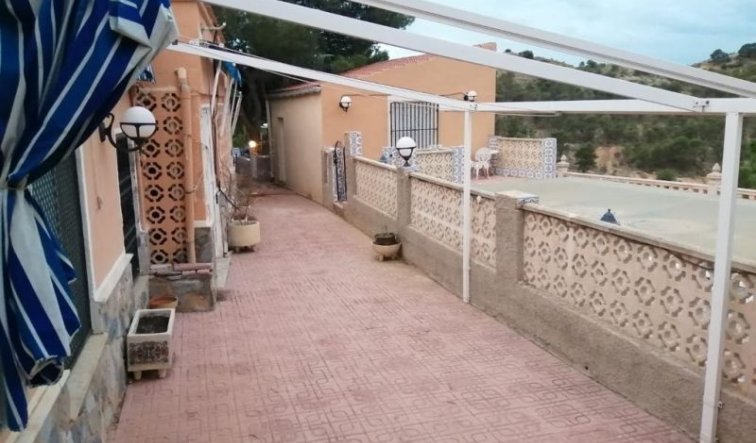 Resale - Country house - Crevillente