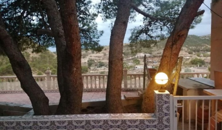 Resale - Country house - Crevillente