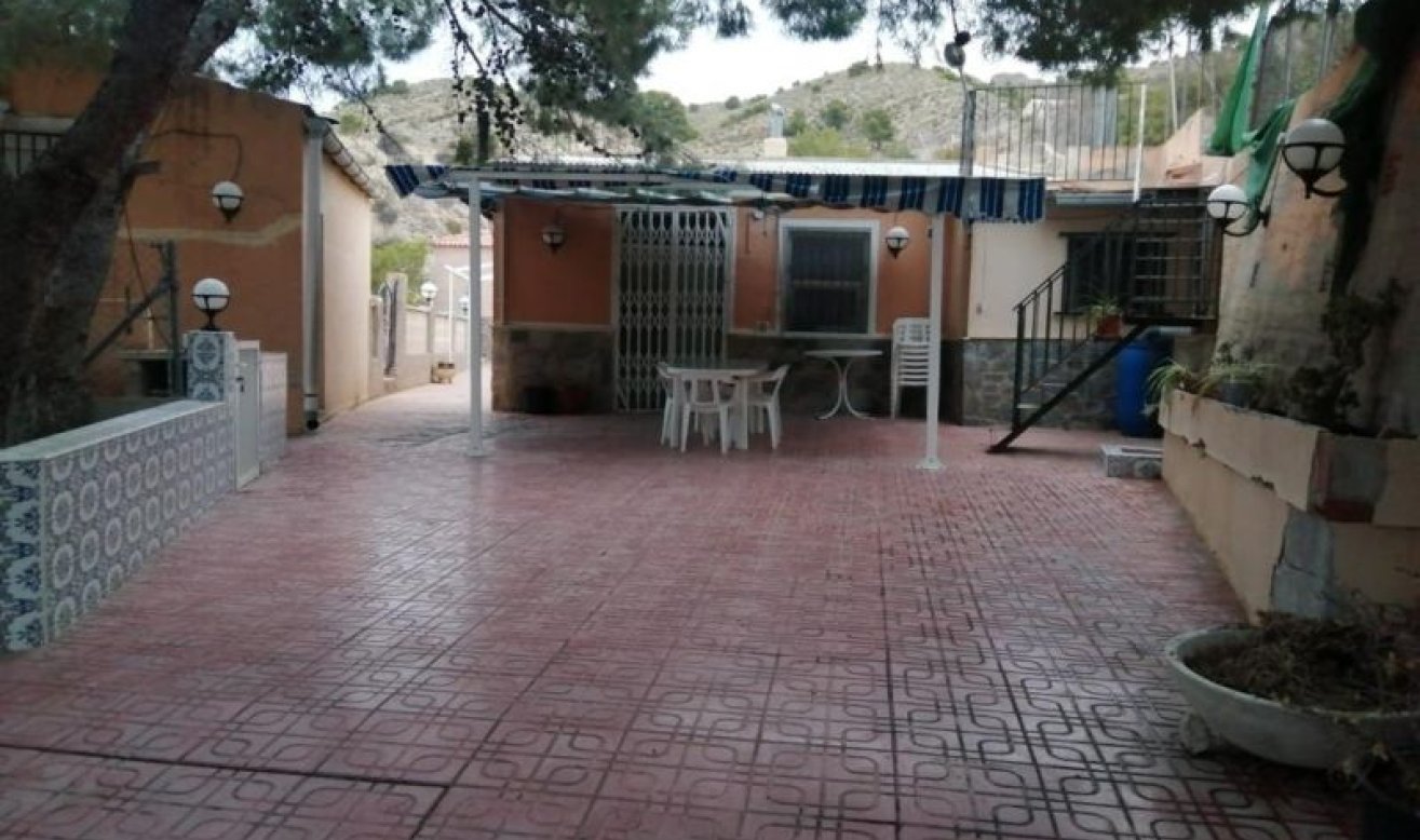 Resale - Country house - Crevillente