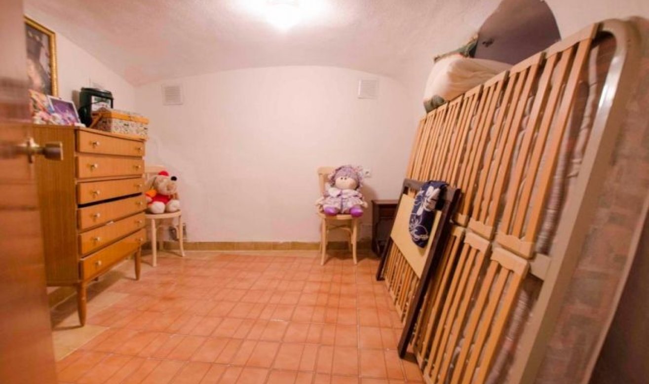 Resale - Country house - Crevillente