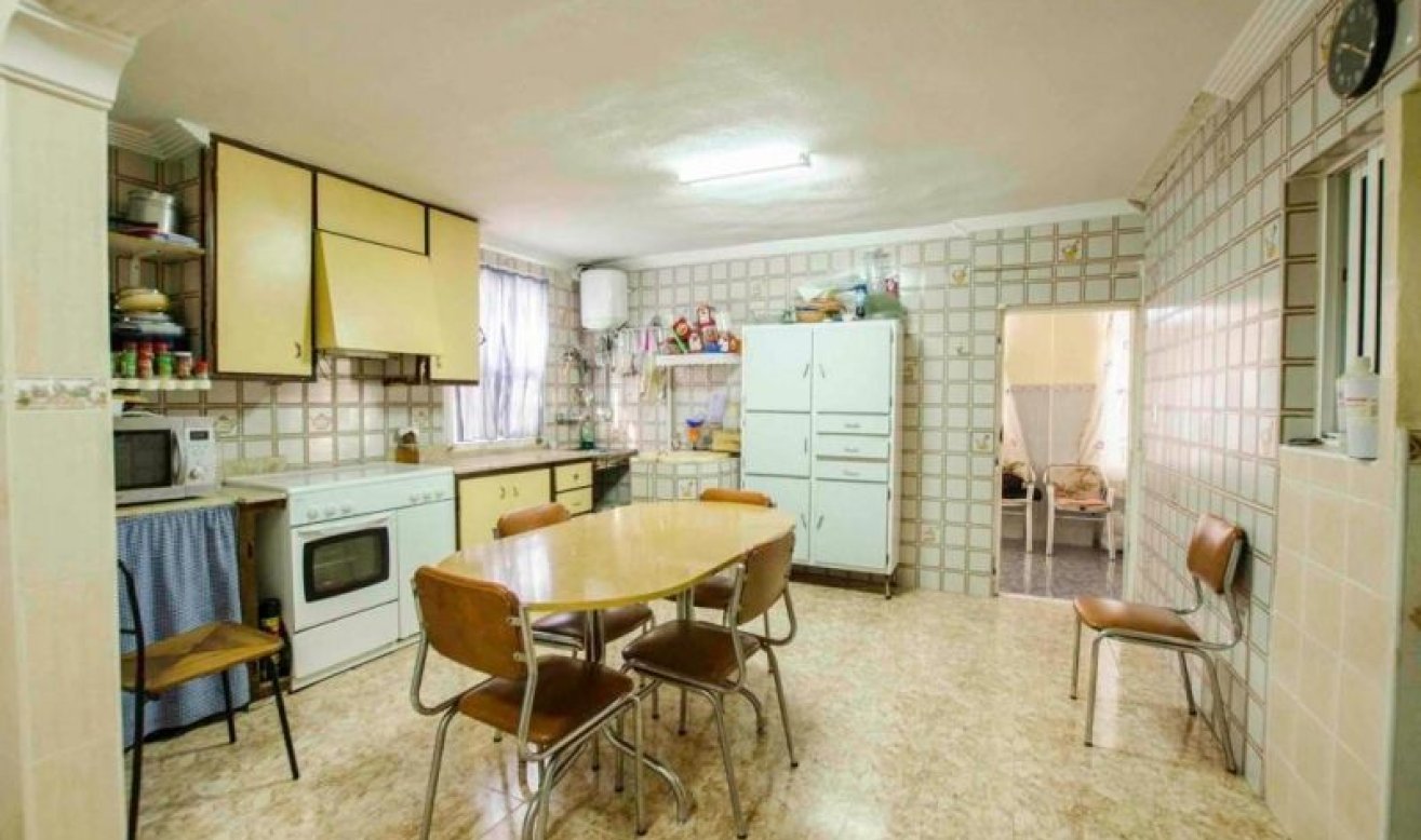 Resale - Country house - Crevillente