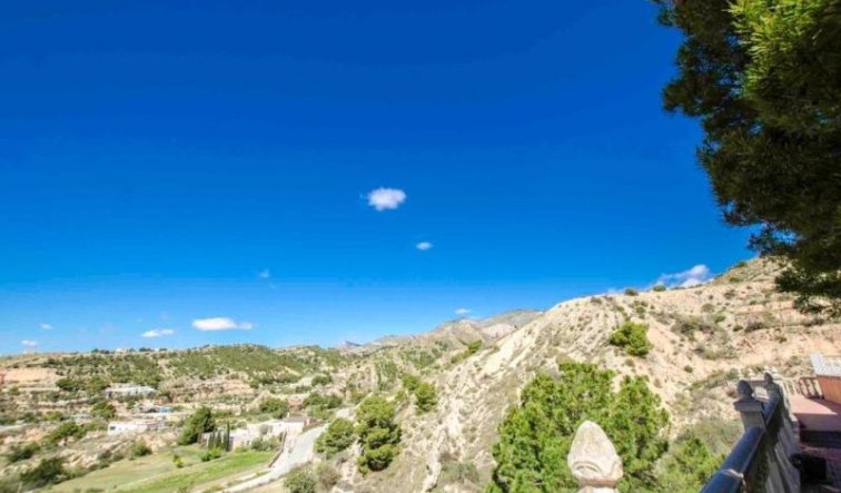 Resale - Country house - Crevillente