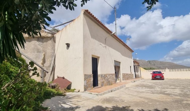 Resale - Country house - Hondón de las Nieves