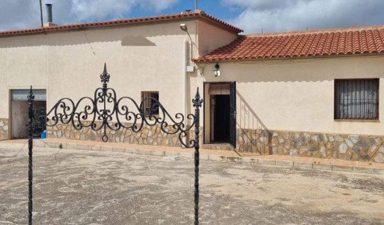 Resale - Country house - Hondón de las Nieves