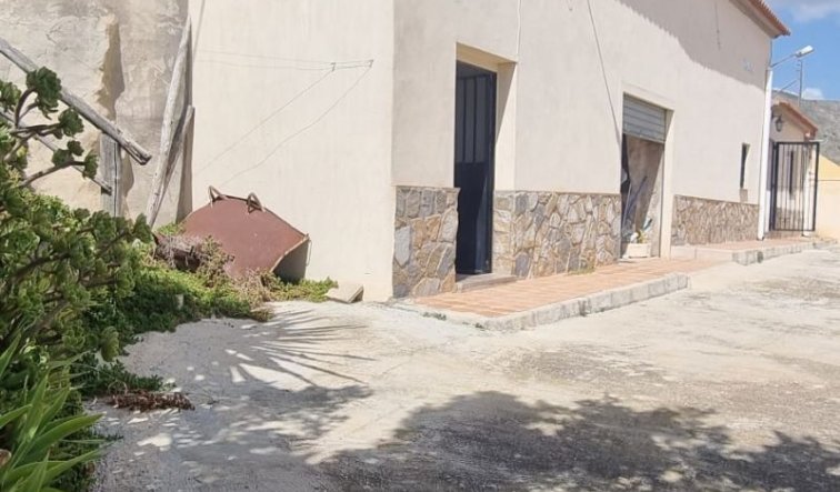 Resale - Country house - Hondón de las Nieves