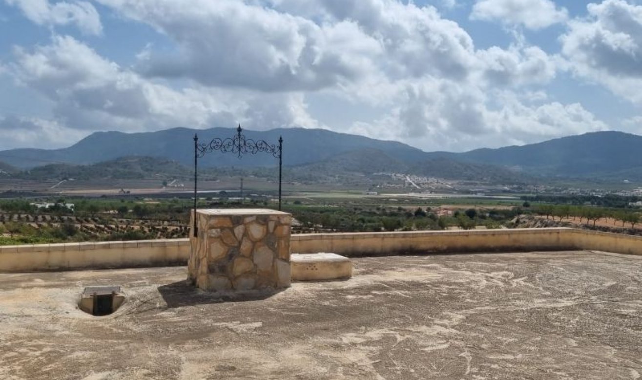 Resale - Country house - Hondón de las Nieves