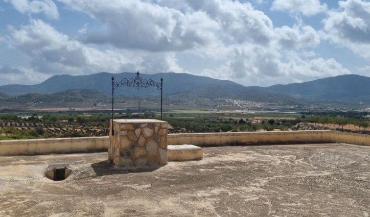 Resale - Country house - Hondón de las Nieves