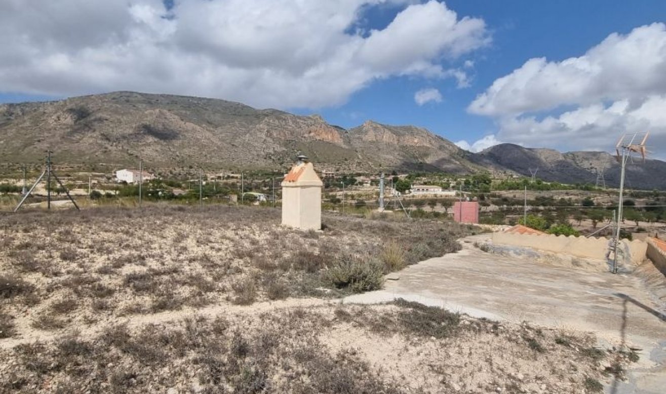 Resale - Country house - Hondón de las Nieves