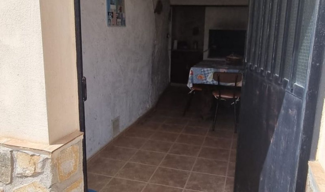 Resale - Country house - Hondón de las Nieves