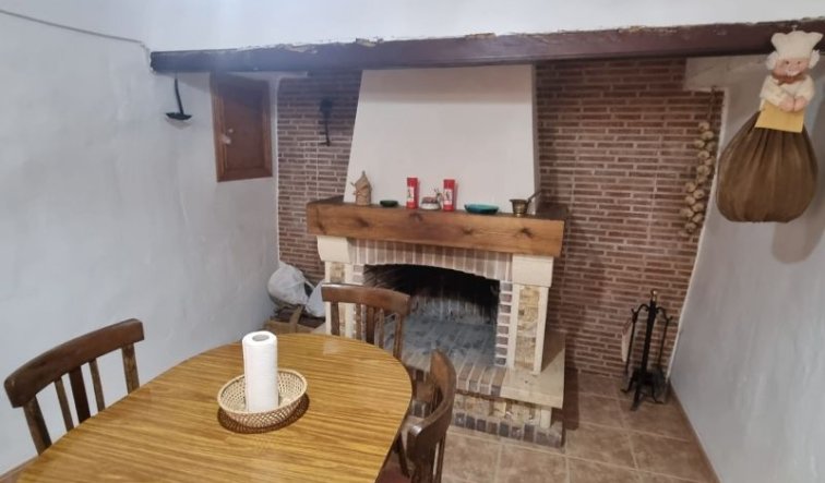 Resale - Country house - Hondón de las Nieves