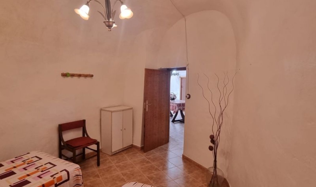 Resale - Country house - Hondón de las Nieves