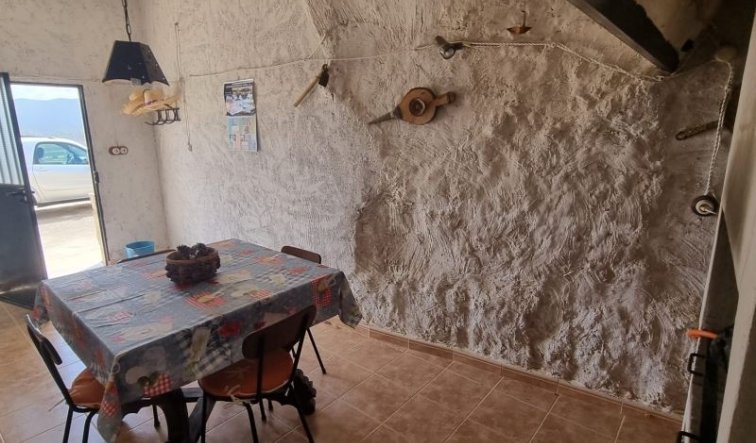Resale - Country house - Hondón de las Nieves