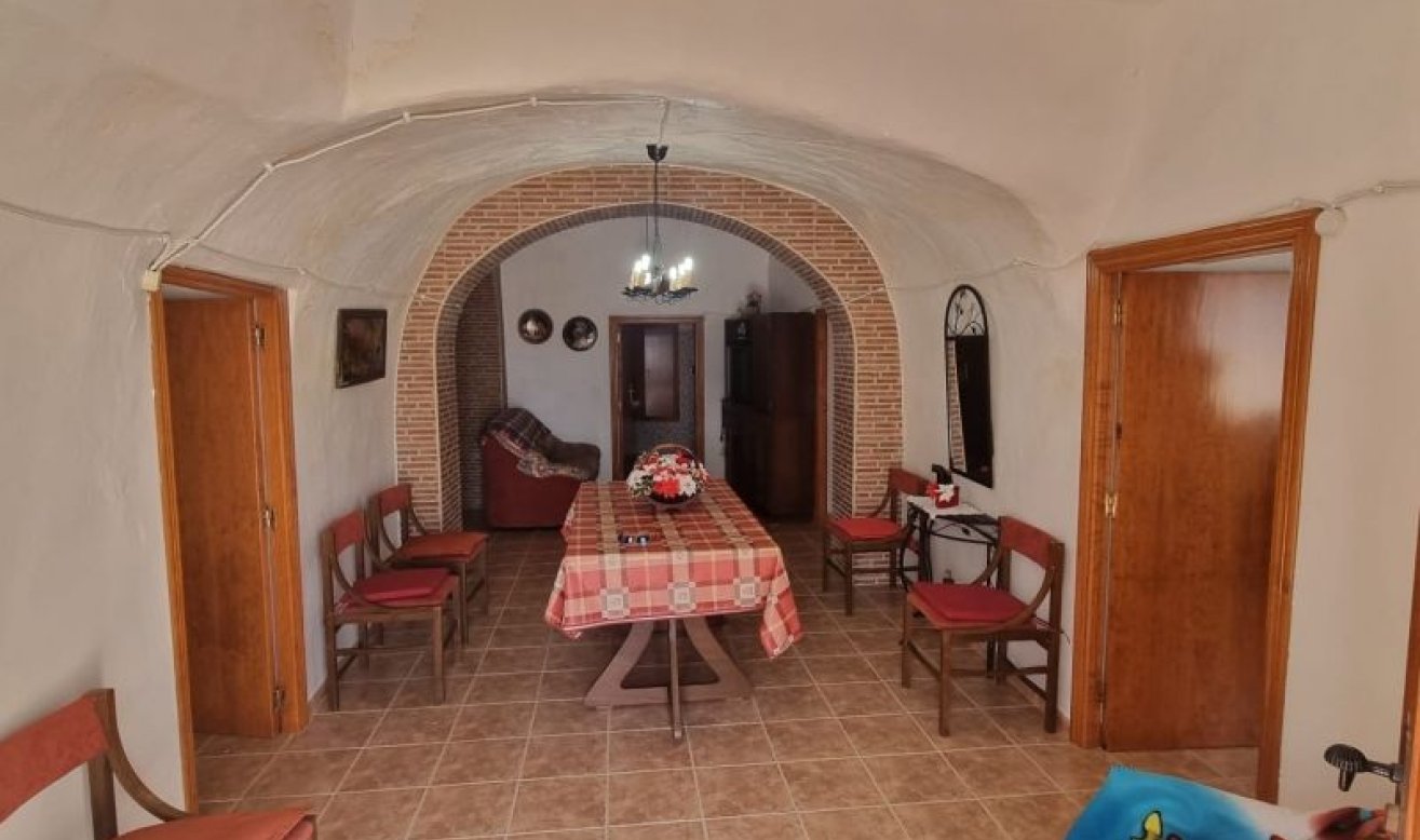 Resale - Country house - Hondón de las Nieves