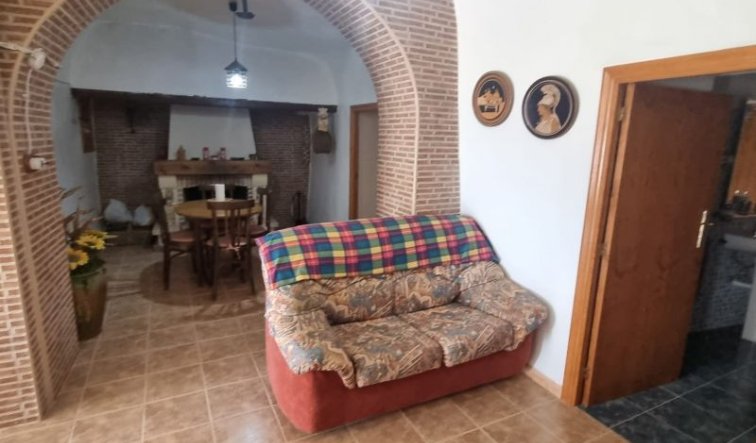 Resale - Country house - Hondón de las Nieves