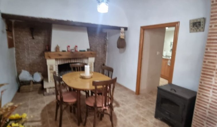 Resale - Country house - Hondón de las Nieves
